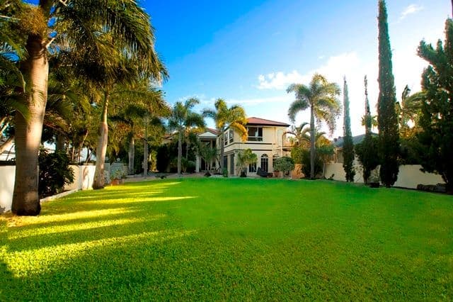 2 Cabana Boulevard, BENOWA WATERS QLD 4217, Benowa - Thumbnail 2