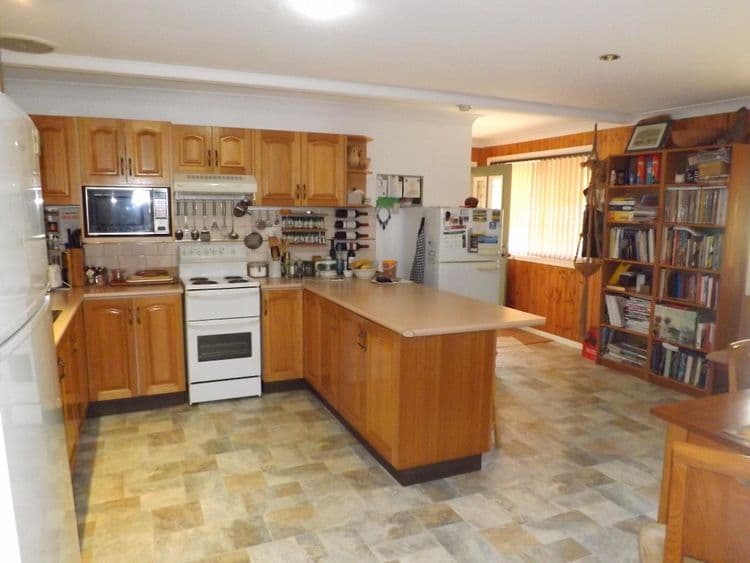 2838 Putty Road, MILBRODALE NSW 2330, Milbrodale - Thumbnail 4