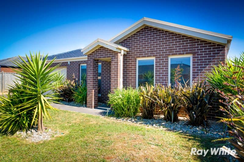 23 Gallery Way, PAKENHAM VIC 3810, Pakenham - Image 1