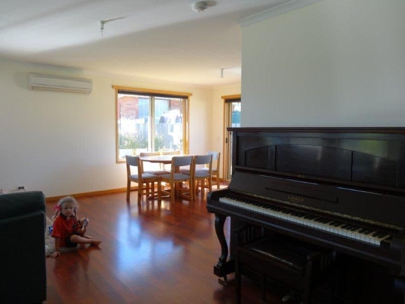 25 Manor Gardens, KINGSTON TAS 7050, Kingston - Thumbnail 3