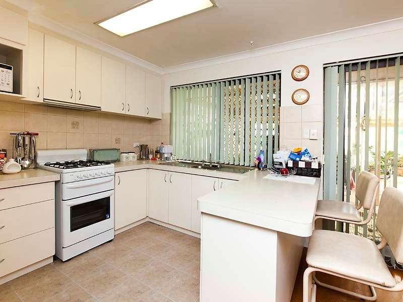 44 Willmott Drive, COOLOONGUP WA 6168, Cooloongup - Thumbnail 2