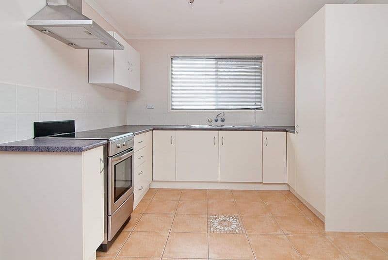 6 Satinwood Street, CRESTMEAD QLD 4132, Crestmead - Thumbnail 4