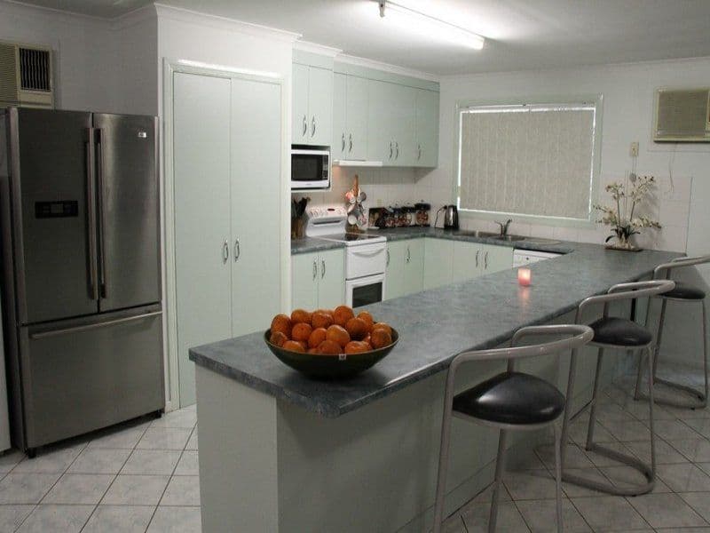 16 Selma Court, TANNUM SANDS QLD 4680, Tannum Sands - Thumbnail 3