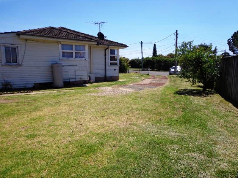 11 Tyrell Crescent, FAIRFIELD WEST NSW 2165, Fairfield West - Thumbnail 6