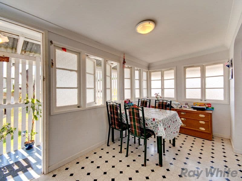 14 Edinburgh Castle Road, KEDRON QLD 4031, Kedron - Thumbnail 5