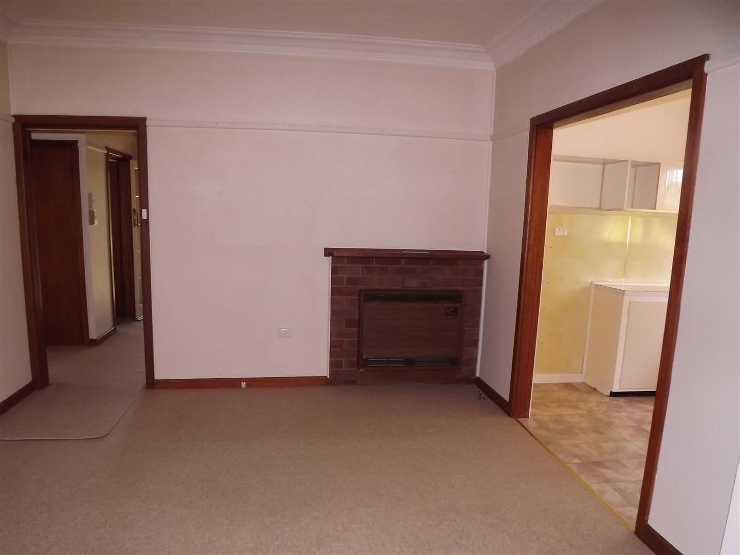 7 Belmore Avenue, PARKES NSW 2870, Parkes - Thumbnail 8