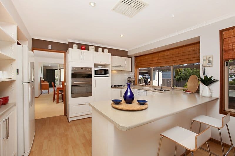 2 The Common, ONKAPARINGA HILLS SA 5163, Onkaparinga Hills - Thumbnail 3