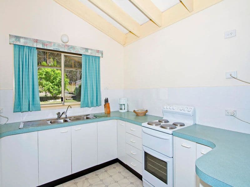 6 Watt Street, WINDERMERE PARK NSW 2264, Windermere Park - Thumbnail 5