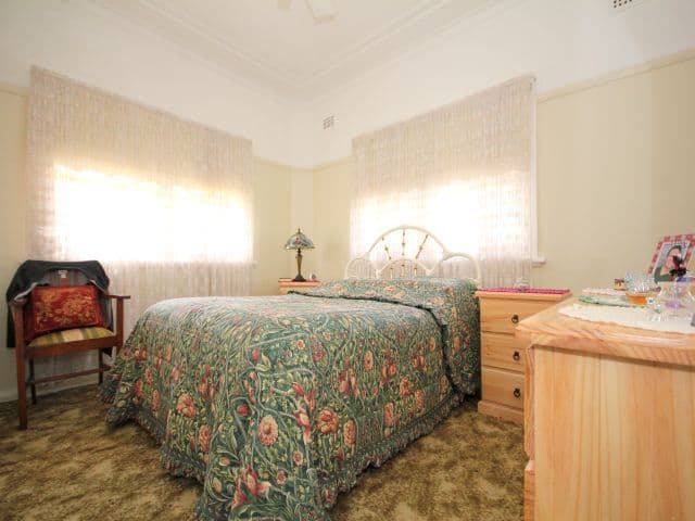 18 Petunia Avenue, BANKSTOWN NSW 2200, Bankstown - Thumbnail 7