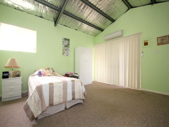 18 Petunia Avenue, BANKSTOWN NSW 2200, Bankstown - Thumbnail 4