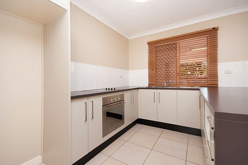 7 Alroy Street, PIMLICO QLD 4812, Pimlico - Thumbnail 3