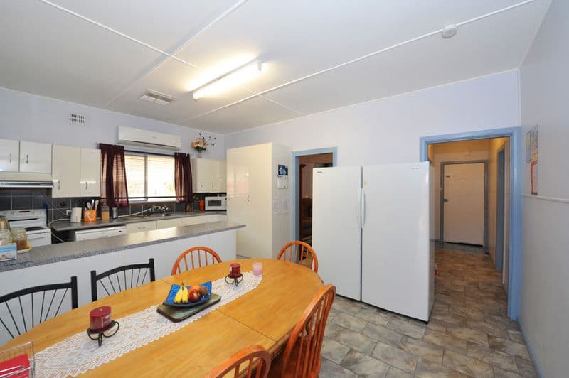 26 Gould Street, NARRABRI NSW 2390, Narrabri - Thumbnail 2