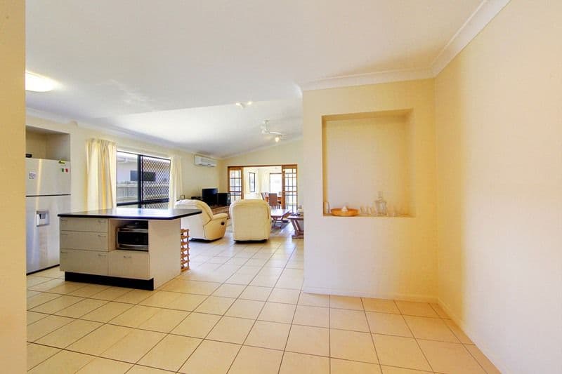 54 Springbrook Parade, IDALIA QLD 4811, Idalia - Thumbnail 3