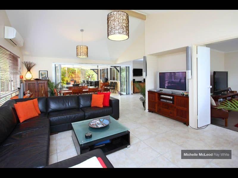 4 Juniper Close, CHAPEL HILL QLD 4069, Chapel Hill - Thumbnail 8