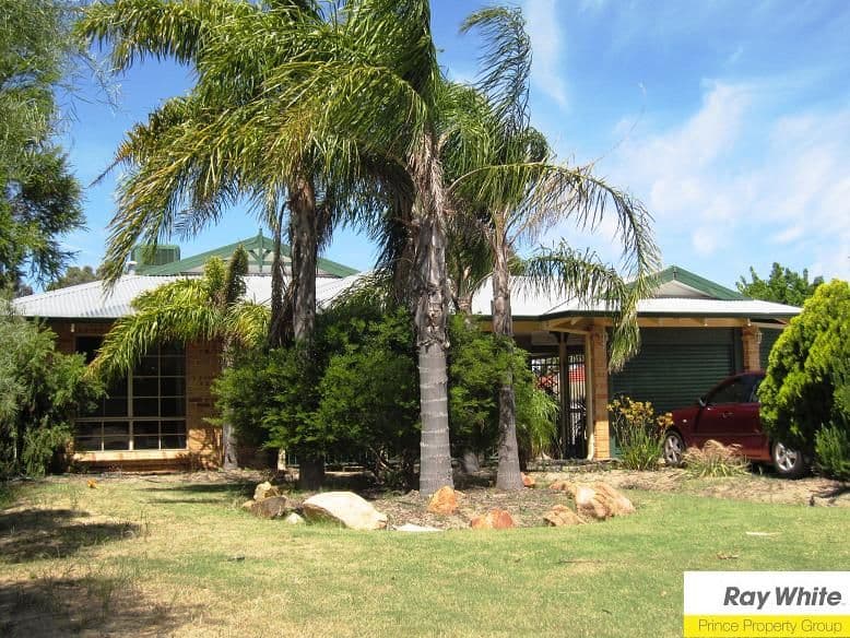 10 Pinewood Place, BEECHBORO WA 6063, Beechboro - Image 1