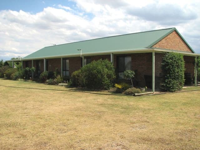 151 Barrs Road, COWRA NSW 2794, Cowra - Image 1