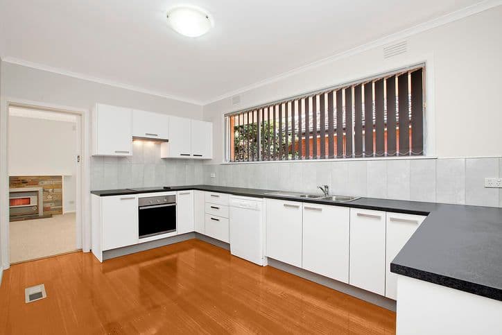 22 Arawata Drive, DONCASTER EAST VIC 3109, Doncaster East - Thumbnail 4