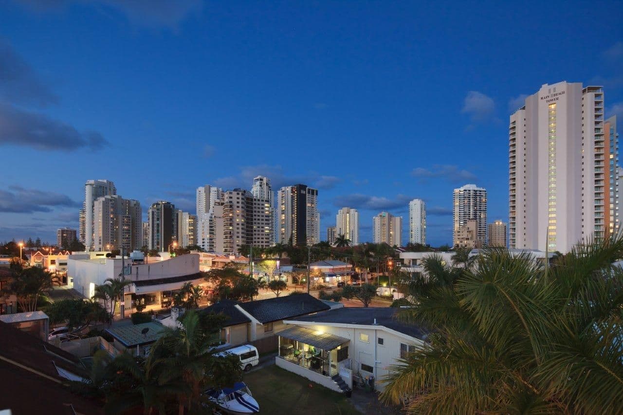 45A Breaker Street, MAIN BEACH QLD 4217, Main Beach - Thumbnail 2