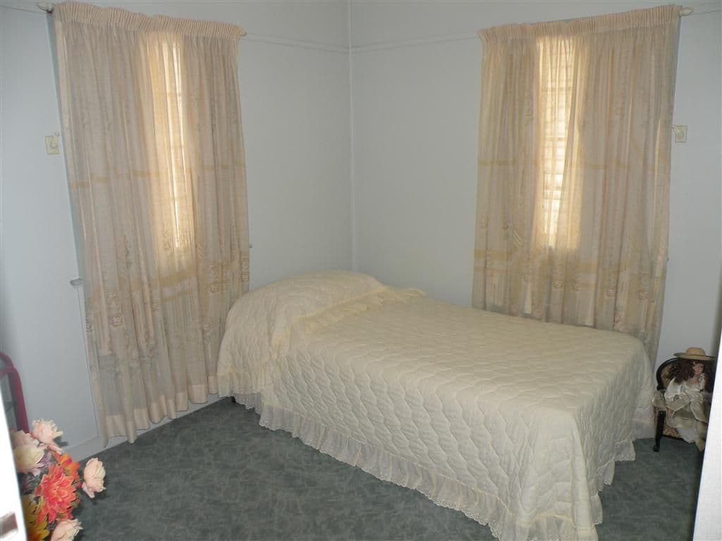7 Ingram Street, PARK AVENUE QLD 4701, Park Avenue - Thumbnail 5