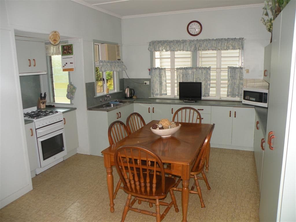 7 Ingram Street, PARK AVENUE QLD 4701, Park Avenue - Thumbnail 3