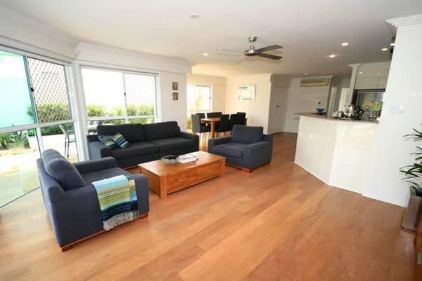 195 Stanhill Drive, CHEVRON ISLAND QLD 4217, Chevron Island - Thumbnail 3