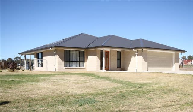 106 Jones Road, WITHCOTT QLD 4352, Withcott - Image 1