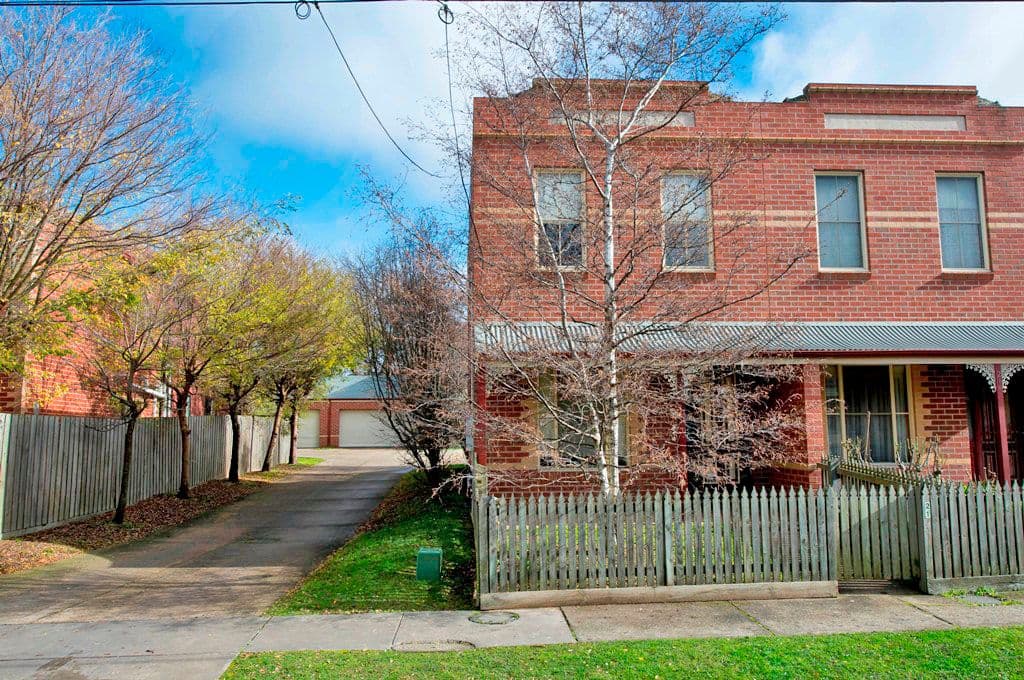 21 High Street, LAKE WENDOUREE  Victoria  3350, Australia, Lake Wendouree - Image 1
