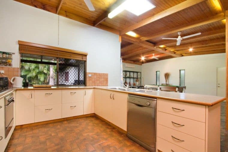 18 Lippia Court, KARAMA NT 0812, Karama - Thumbnail 2