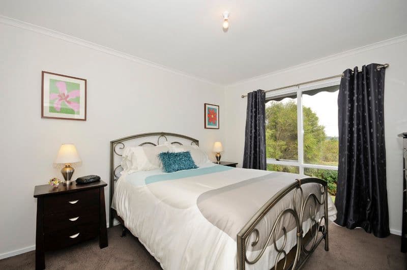 212 Manchester Road, MOOROOLBARK VIC 3138, Mooroolbark - Thumbnail 8