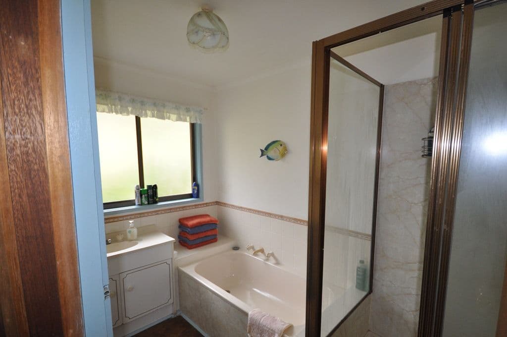 832 Staffordshire Reef Road, BERRINGA VIC 3351, Berringa - Thumbnail 7