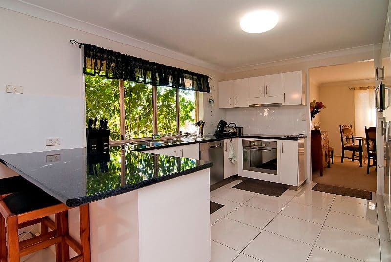 40 Cleveland Place, STRETTON QLD 4116, Stretton - Thumbnail 2
