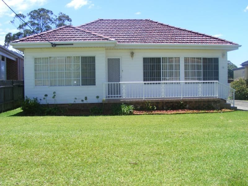16 Dymock Street, BALGOWNIE NSW 2519, Balgownie - Image 1