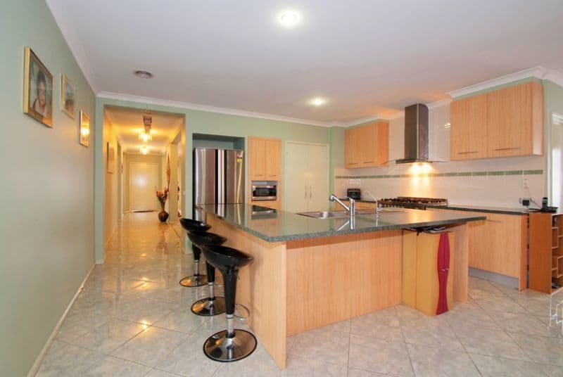 11 North Haven Drive, EPPING VIC 3076, Epping - Thumbnail 2