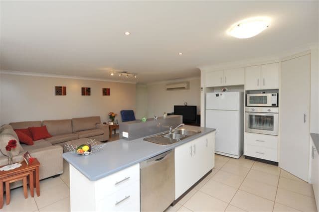 20 Shelton Crescent, KEARNEYS SPRING QLD 4350, Kearneys Spring - Thumbnail 6