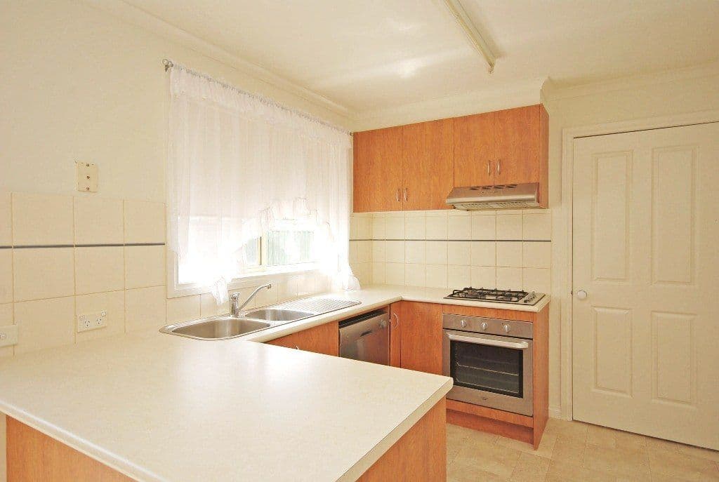18 Domain Gardens, SEBASTOPOL  Victoria  3356, Australia, Sebastopol - Thumbnail 3