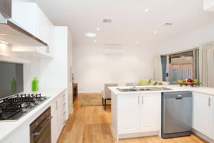 30 Jubilee Street, NUNAWADING VIC 3131, Nunawading - Thumbnail 4