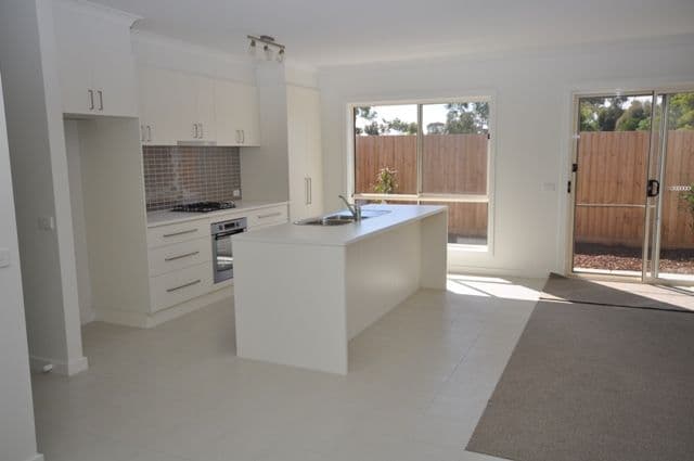 16 Knowles Court, BANNOCKBURN VIC 3331, Bannockburn - Thumbnail 4