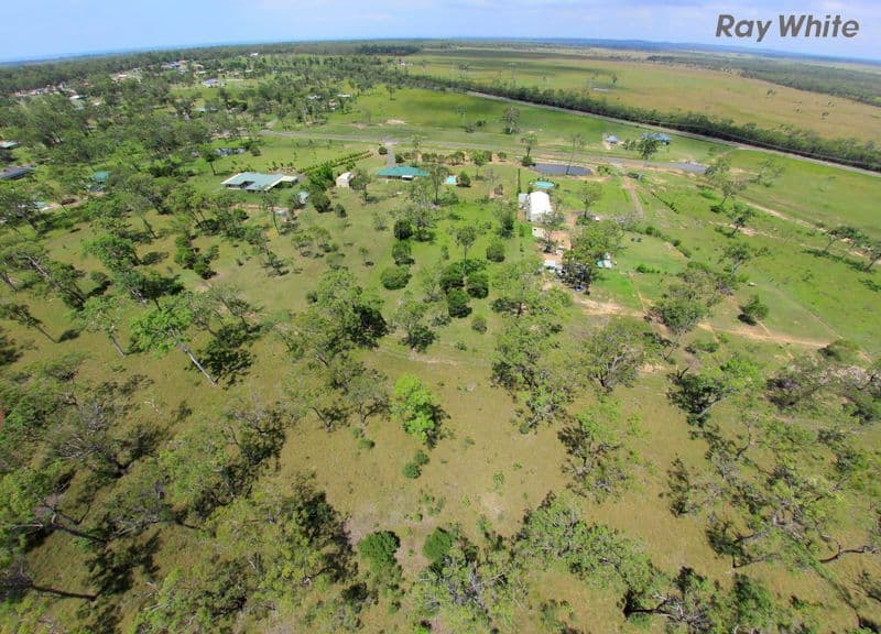 29  Oakes Drive, BURRUM HEADS QLD 4659, Burrum Heads - Thumbnail 2