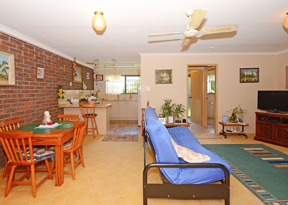 21 Granada Court, POINT VERNON QLD 4655, Point Vernon - Thumbnail 3