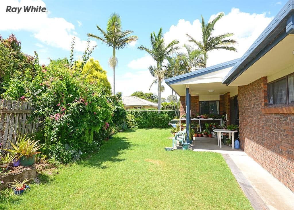 21 Granada Court, POINT VERNON QLD 4655, Point Vernon - Thumbnail 2