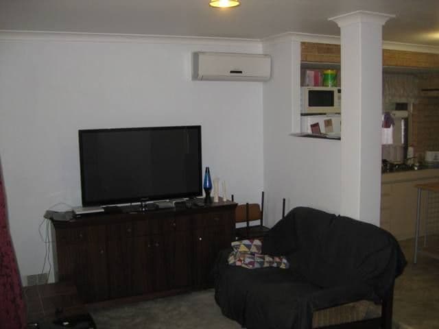 70 Mockeridge Circuit, MIDDLE SWAN WA 6056, Middle Swan - Thumbnail 3