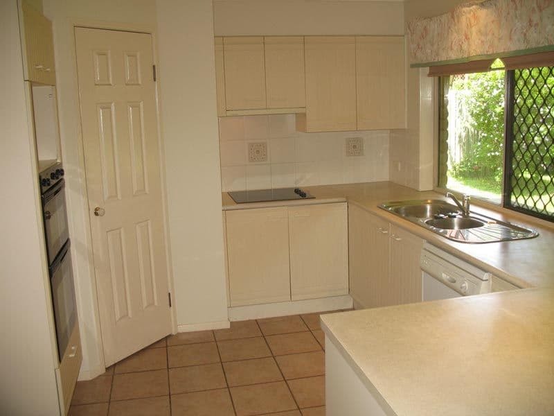 30 Clarendon Street, STRATHPINE QLD 4500, Strathpine - Thumbnail 4