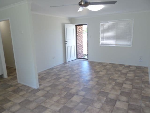 31 Amhurst Street, SLADE POINT QLD 4740, Slade Point - Thumbnail 5