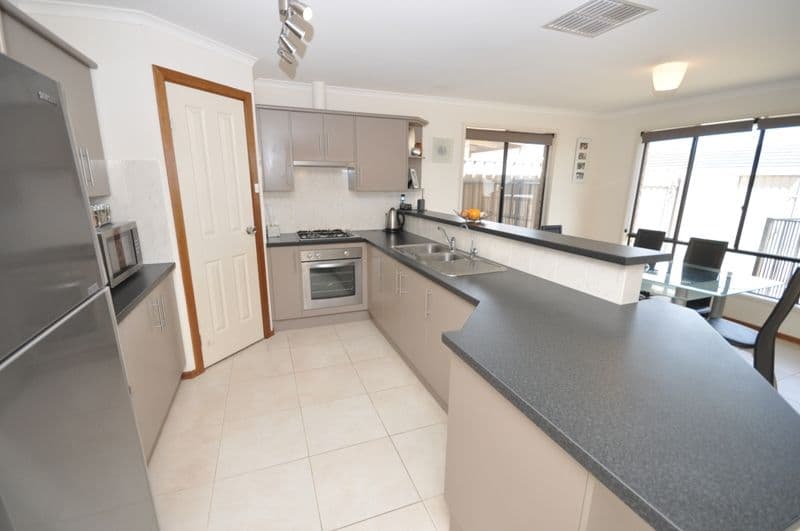 14 Chelmsford Street, CRAIGMORE SA 5114, Craigmore - Thumbnail 6