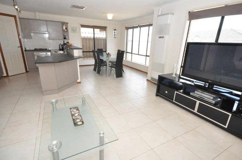 14 Chelmsford Street, CRAIGMORE SA 5114, Craigmore - Thumbnail 7