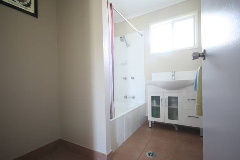 8 Brooksfield, SARINA BEACH QLD 4737, Sarina Beach - Thumbnail 7