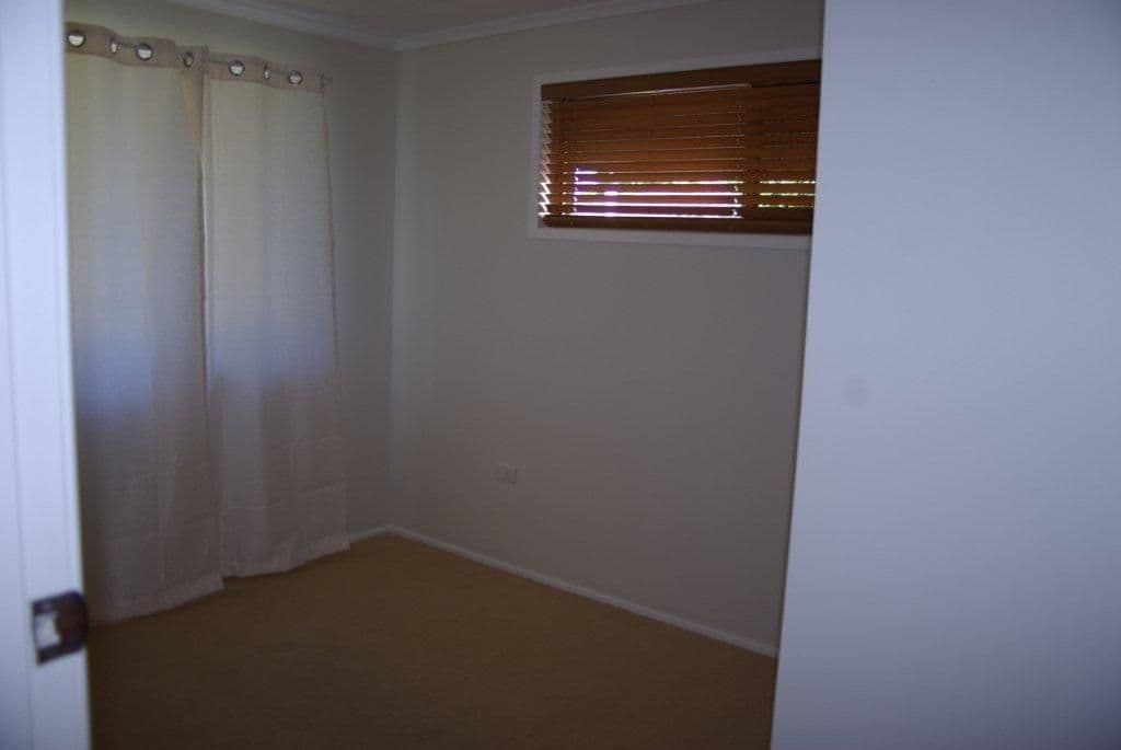 4 Clewley Crescent, RANGEVILLE QLD 4350, Rangeville - Thumbnail 7