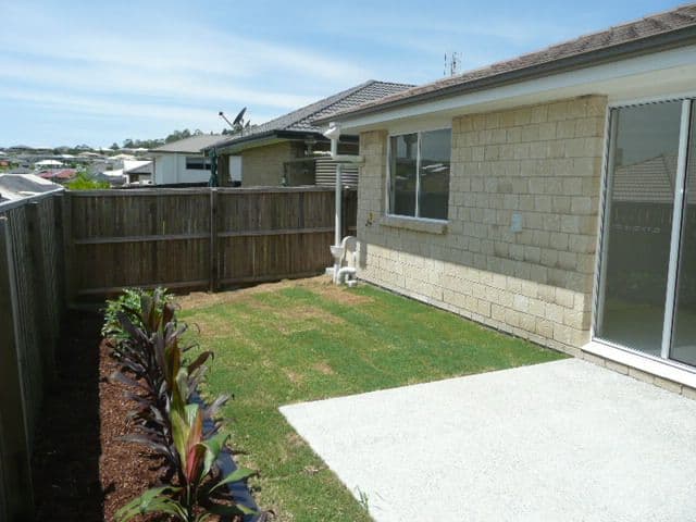 20 Aldgate Crescent, PACIFIC PINES QLD 4211, Pacific Pines - Thumbnail 3