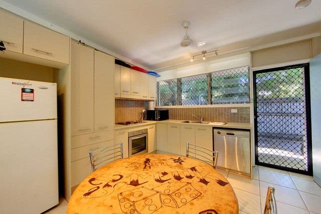 53 Princes Road, HYDE PARK QLD 4812, Hyde Park - Thumbnail 2