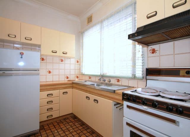 19 Bungalow Crescent, BANKSTOWN NSW 2200, Bankstown - Thumbnail 3